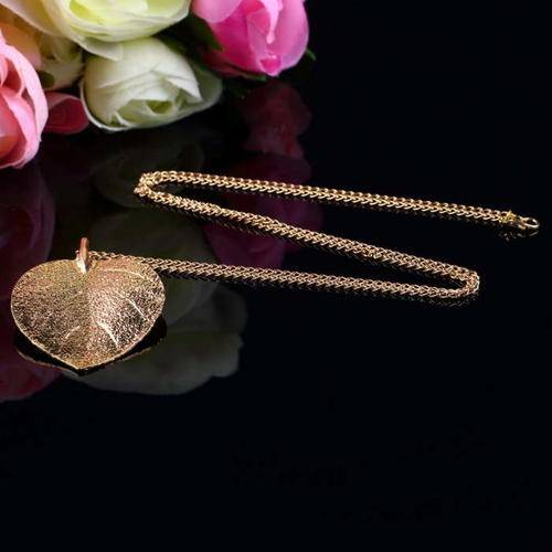 LADIES BEAUTIFUL GOLDEN LEAF NECKLACE